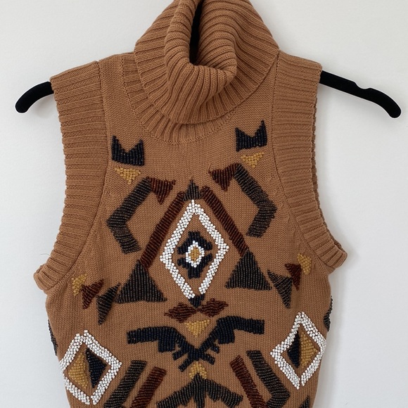 LAMB Sleeveless Sweater - Picture 4 of 11